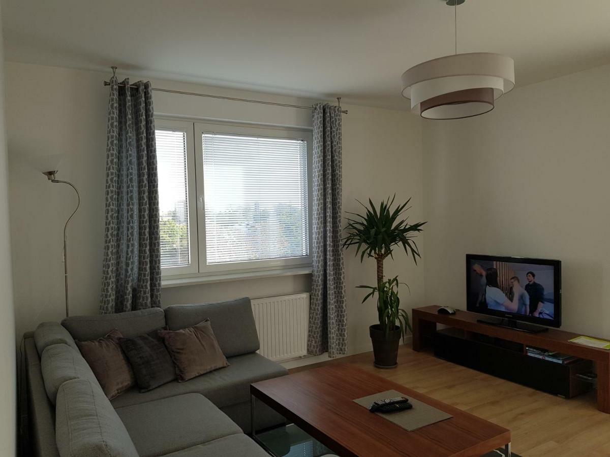 Butas Hennela Warsaw